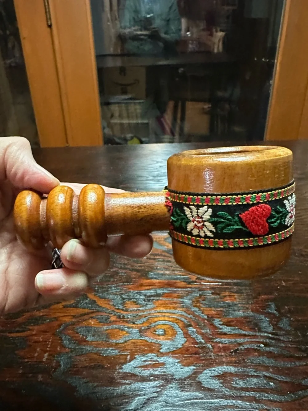 VTG SCREW TYPE WOODEN EUROPEAN NUTCRACKER WIEN (VIENNA) AUSTRIA COLLECTIBLE 5.3”